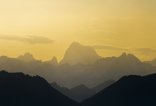 Strati di montagne
